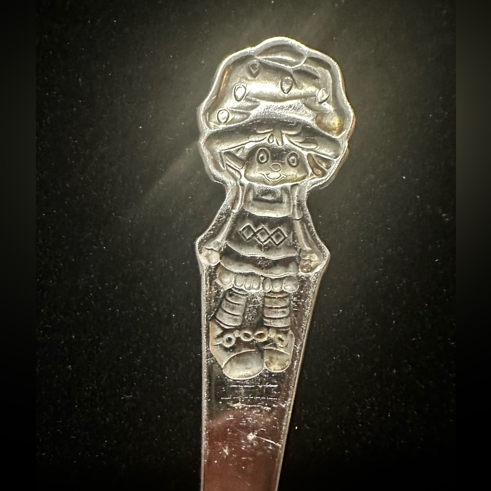 Vintage Oneida Strawberry Shortcake Fork 1982 American Greetings Corp. 5.75” - Picture 3 of 4